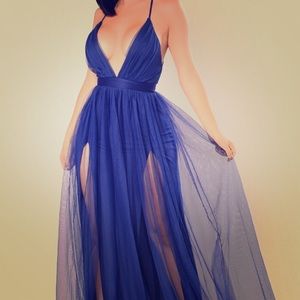 Fashion Nova wine-colored maxi dress Xs Never worn